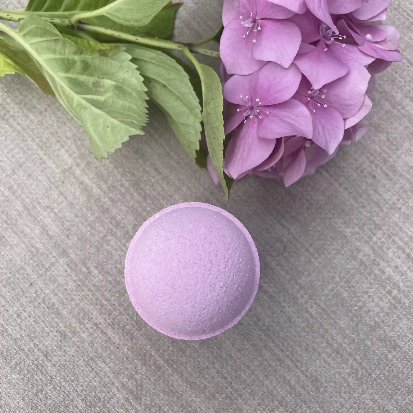 Handmade and Natural Grapefruit Bath bomb, Soapy and Bubbly